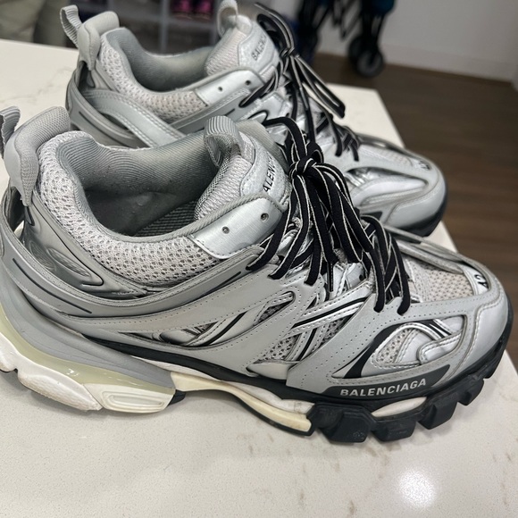 BALENCIAGA RUNNERS SIZE US 9 or 42 - Picture 3 of 3